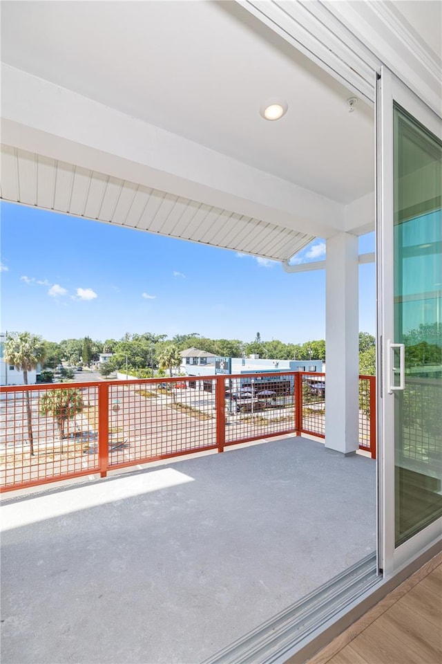 11 29th St N, Saint Petersburg, FL 33713 - view of patio featuring a balcony