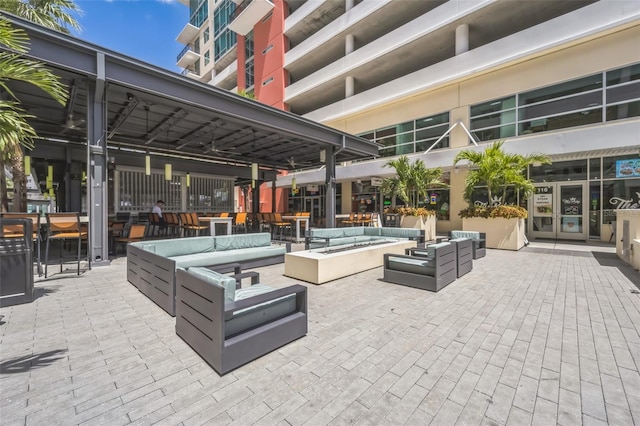 1120 E Kennedy Blvd Unit 615, Tampa, FL 33602 - view of patio with an outdoor living space