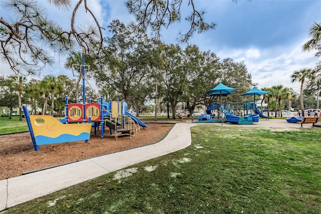 525 Lexington St, Dunedin, FL 34698 - community playground with a lawn