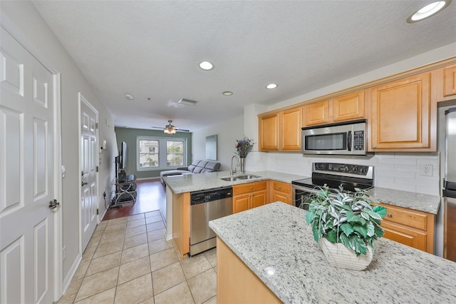618 Wheaton Trent Pl, Tampa, FL 33619 - photo 18