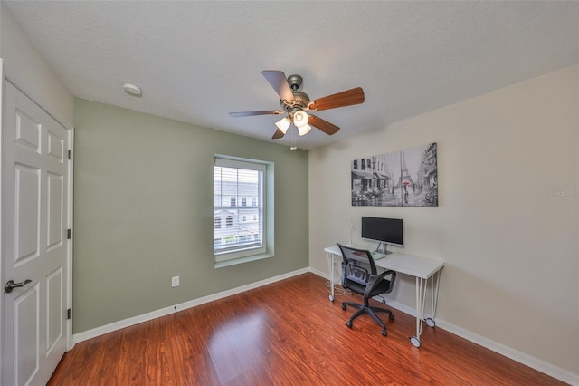 618 Wheaton Trent Pl, Tampa, FL 33619 - photo 32