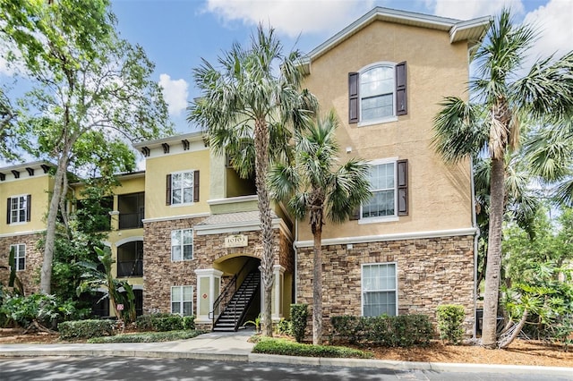 10103 Courtney Oaks Cir Unit 103, Tampa, FL 33619 - view of building exterior