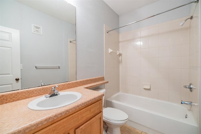 10103 Courtney Oaks Cir Unit 103, Tampa, FL 33619 - full bath featuring shower / bath combination, vanity, and toilet