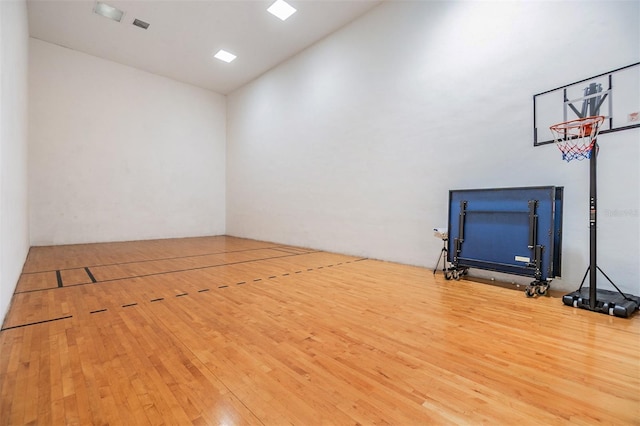 10103 Courtney Oaks Cir Unit 103, Tampa, FL 33619 - view of basketball court