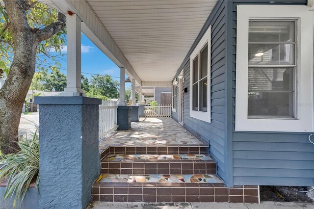 2920 N 11th St, Tampa, FL 33605 - exterior space with a porch