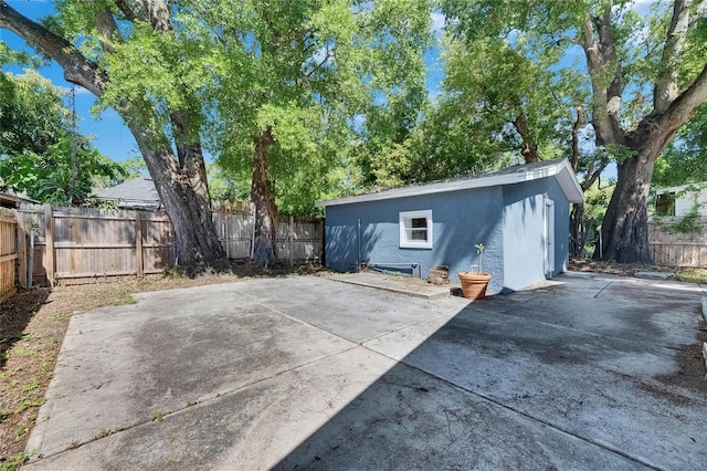 2920 N 11th St, Tampa, FL 33605 - view of outbuilding featuring an outbuilding and a fenced backyard