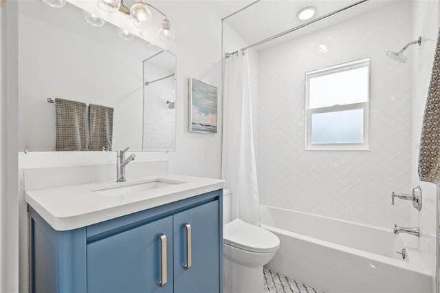 full bath with shower / bath combo with shower curtain, vanity, and toilet