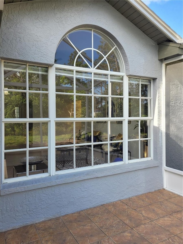 824 Greenbelt Cir, Brandon, FL 33510 - exterior view of stucco siding
