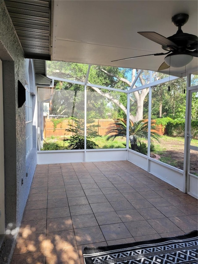 824 Greenbelt Cir, Brandon, FL 33510 - unfurnished sunroom featuring ceiling fan