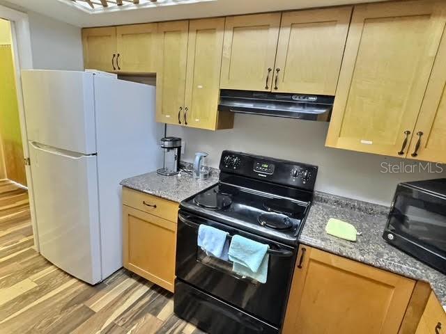 3721 140th Ave, Largo, FL 33771 - photo 9