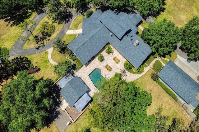 898 Cypress Lakeview Ct, Tarpon Springs, FL 34688 - aerial view of property and surrounding area featuring a pool area