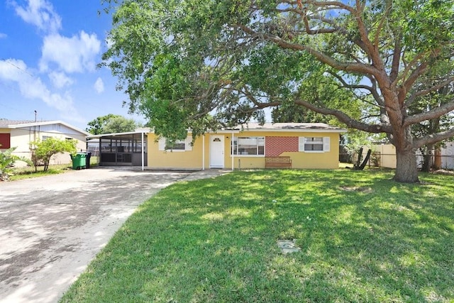3214 W Rogers Ave, Tampa, FL 33611 - single story home featuring concrete driveway