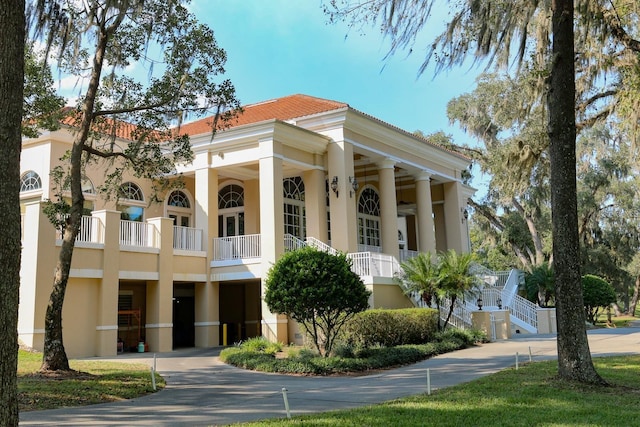 view of building exterior