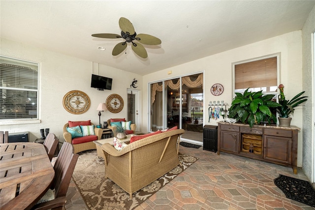 18002 Forest Retreat Ln, Tampa, FL 33647 - photo 54