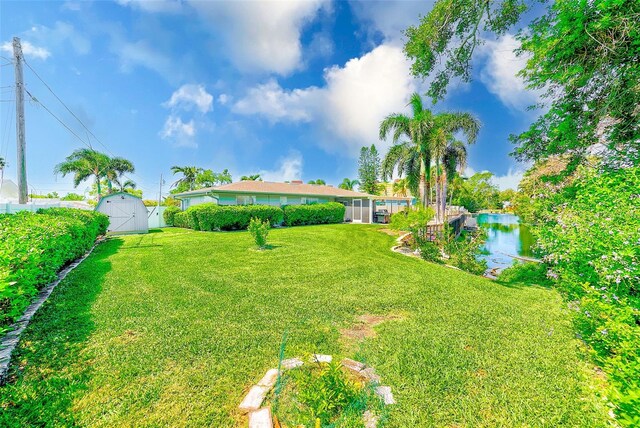 11035 Huron Rd, Saint Petersburg, FL 33708 - view of green lawn
