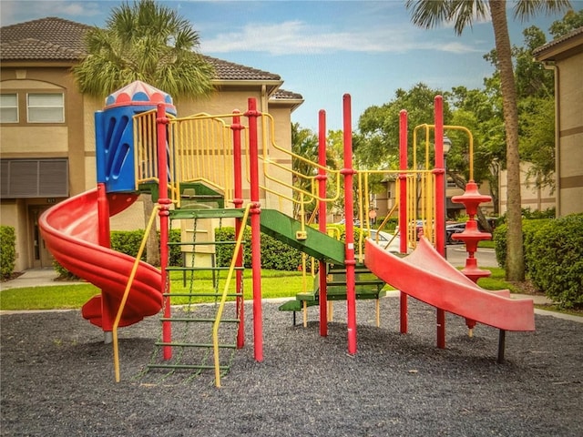 810 Island Walk Dr Unit 810, Tampa, FL 33602 - view of communal playground