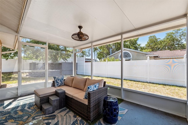 506 Spring Tree Ct, Tarpon Springs, FL 34689 - sunroom featuring an outdoor living space