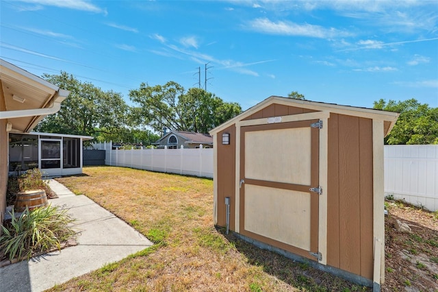 506 Spring Tree Ct, Tarpon Springs, FL 34689 - view of yard featuring a sunroom