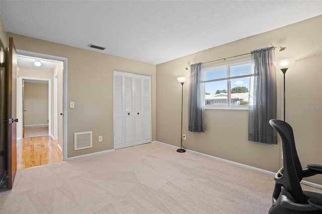 8763 Matthew St, Seminole, FL 33772 - carpeted office featuring visible vents and baseboards