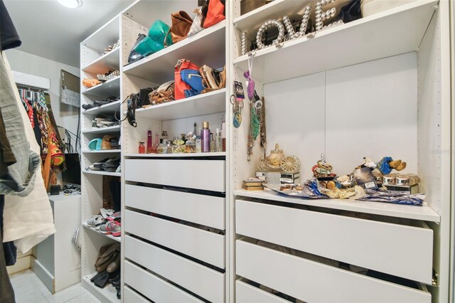 2704 W Main St, Tampa, FL 33607 - view of spacious closet