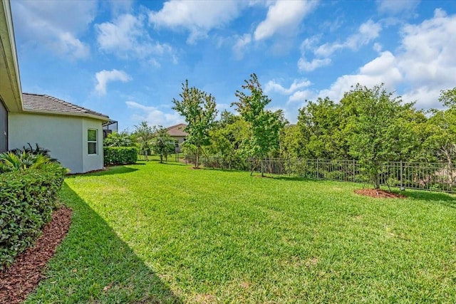 view of yard featuring a fenced backyard