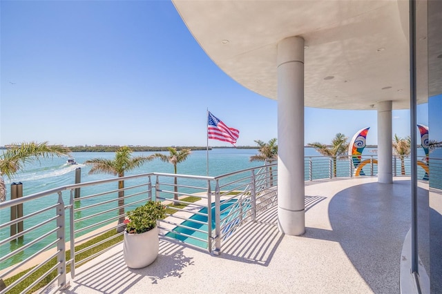 12650 7th St E, Treasure Island, FL 33706 - balcony featuring a water view
