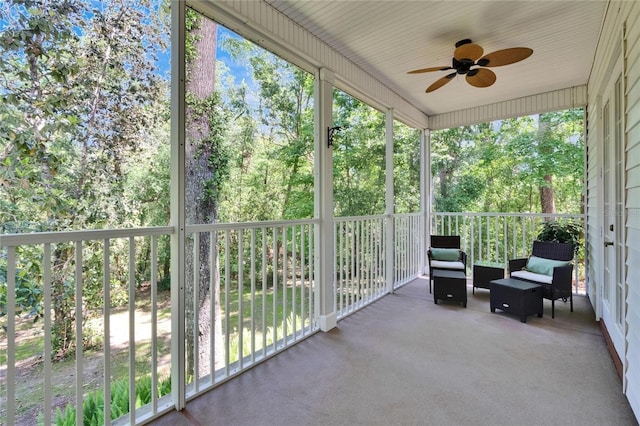 16420 Iola Woods Trl, Dade City, FL 33523 - sunroom with a healthy amount of sunlight and ceiling fan