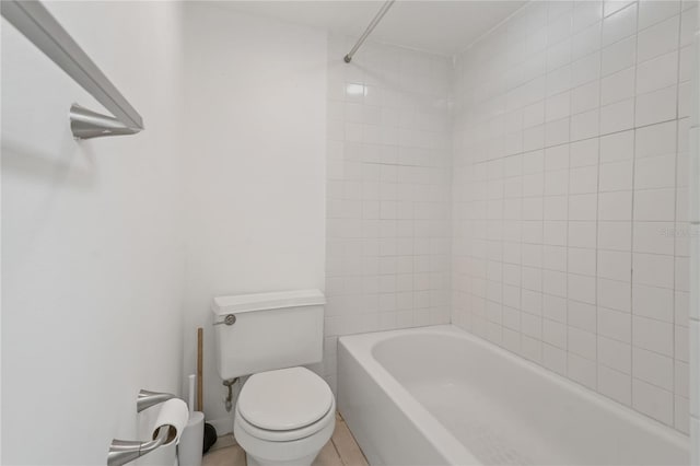 105 4th Ave NE Unit 220, Saint Petersburg, FL 33701 - bathroom with toilet and shower / washtub combination