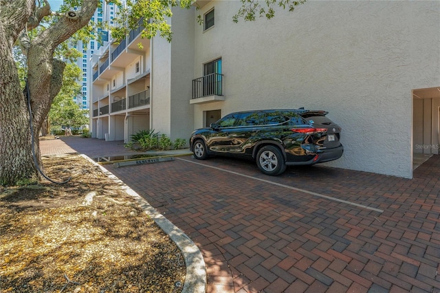 105 4th Ave NE Unit 220, Saint Petersburg, FL 33701 - view of uncovered parking lot
