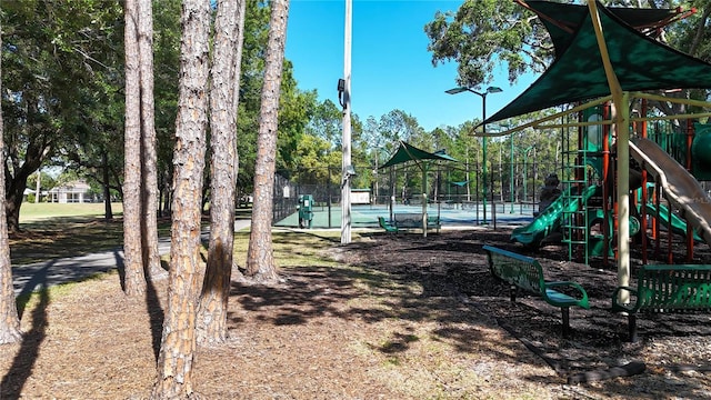 9159 Highland Ridge Way, Tampa, FL 33647 - community play area with fence