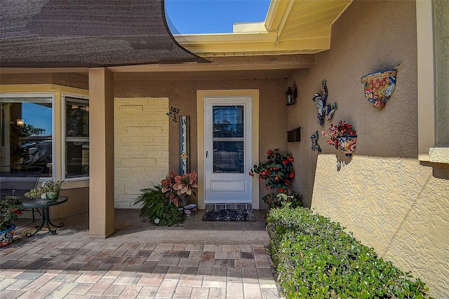 5931 33rd Ave N, Saint Petersburg, FL 33710 - entrance to property with stucco siding
