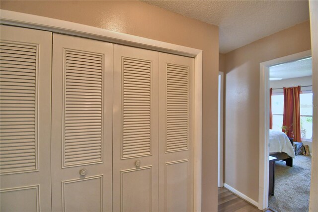 53 Paine Dr, Winter Haven, FL 33884 - details featuring baseboards and a textured ceiling
