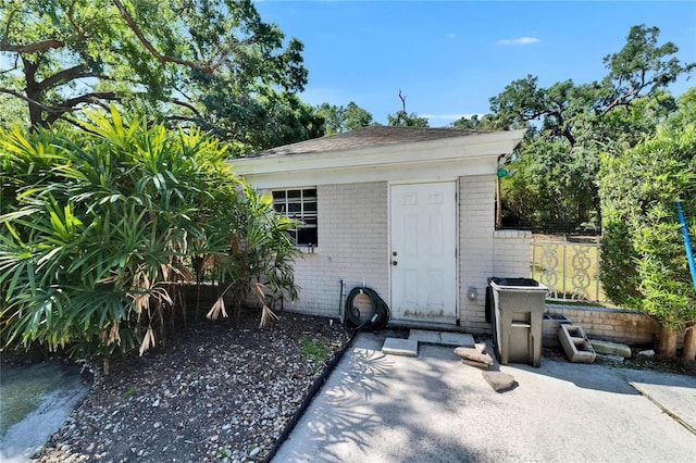 1603 Cottagewood Dr, Brandon, FL 33510 - view of outdoor structure with fence and an outdoor structure