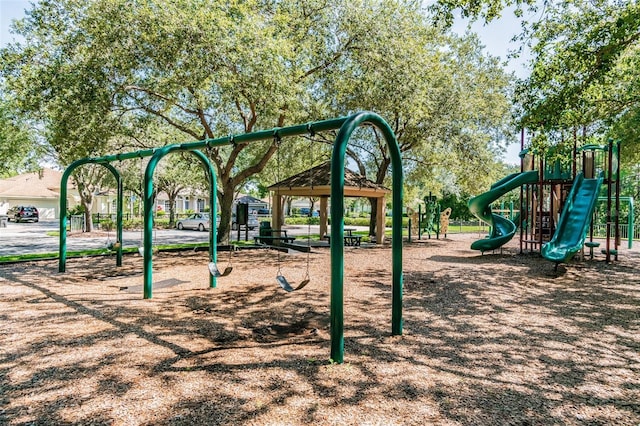 6006 Chellas Ct, Lutz, FL 33558 - community play area with a gazebo
