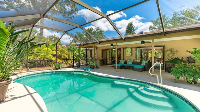 6148 Bonaventure Ct, Sarasota, FL 34243 - pool with a lanai, outdoor lounge area, a patio area, and ceiling fan