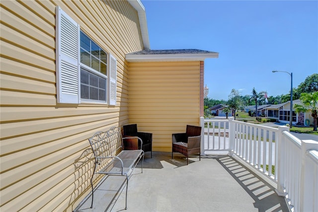 5906 Greenbriar Ct, Zephyrhills, FL 33542 - view of patio / terrace