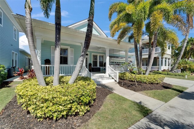 view of front of property featuring a porch