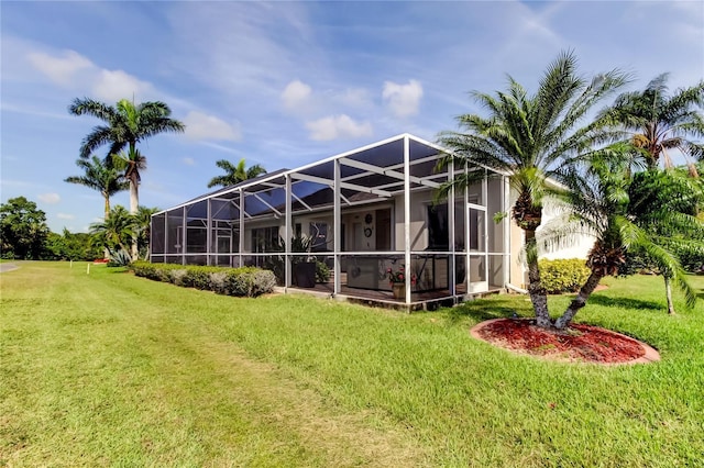 522 Planters Manor Way, Bradenton, FL 34212 - rear view of house featuring a yard and a lanai