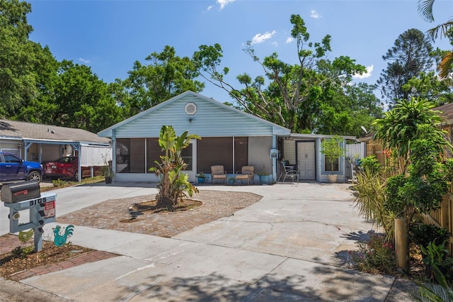 3105 Gordon Ct, Tampa, FL 33619 - photo 2
