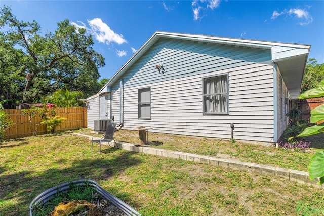 3105 Gordon Ct, Tampa, FL 33619 - photo 23