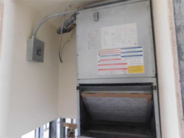 4715 Bay St NE Unit 119, Saint Petersburg, FL 33703 - utilities featuring heating unit