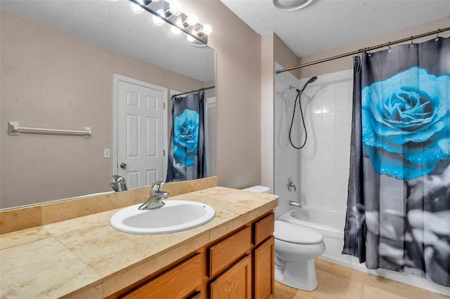 13777 Forest Lake Dr, Largo, FL 33771 - bathroom with visible vents, toilet, vanity, a textured ceiling, and shower / bath combo