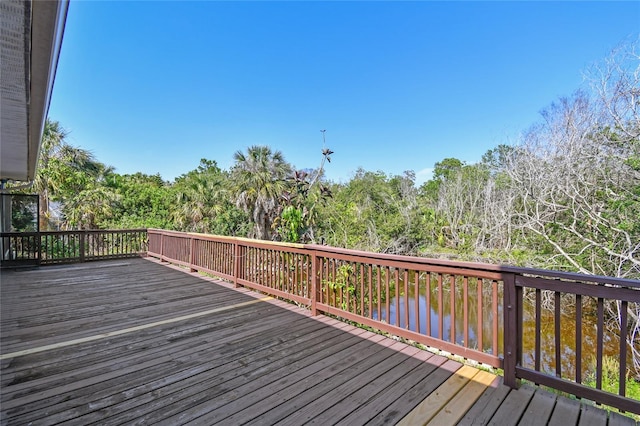 284 Peninsula Ave, Tarpon Springs, FL 34689 - view of wooden terrace