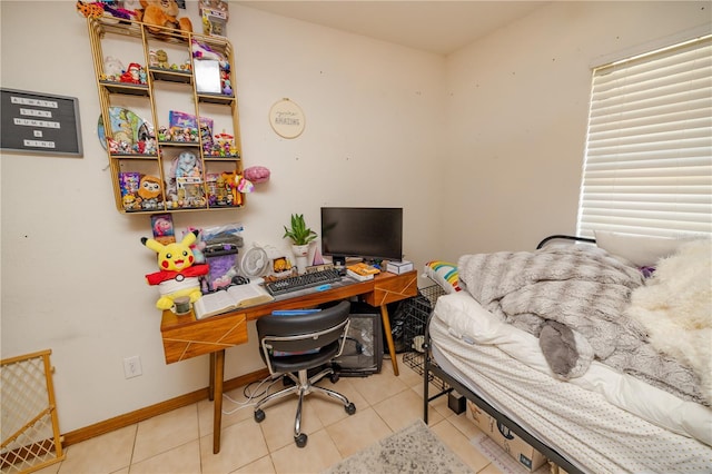 35109 Excalibur, Webster, FL 33597 - office area with tile patterned floors and baseboards