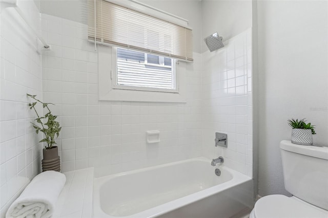 307 S Newport Ave, Tampa, FL 33606 - bathroom with toilet and  shower combination