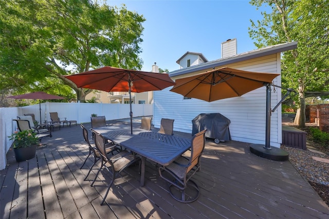 2802 Old Bayshore Way, Tampa, FL 33611 - deck featuring outdoor dining area and grilling area