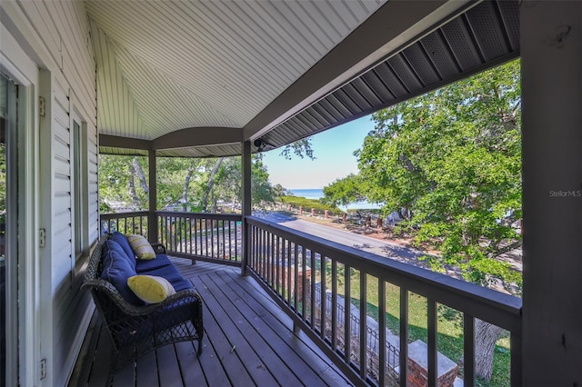 2802 Old Bayshore Way, Tampa, FL 33611 - wooden terrace featuring a water view