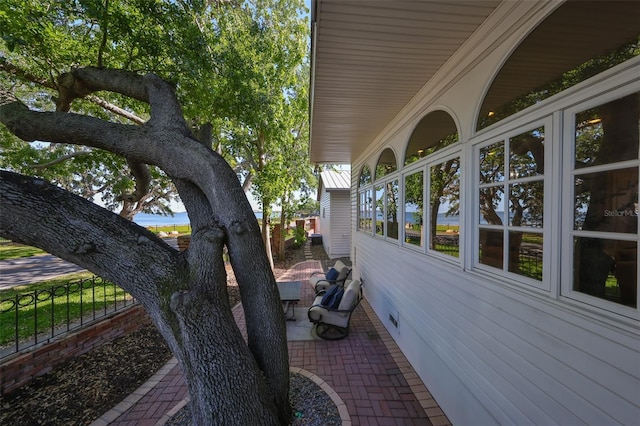 2802 Old Bayshore Way, Tampa, FL 33611 - view of patio