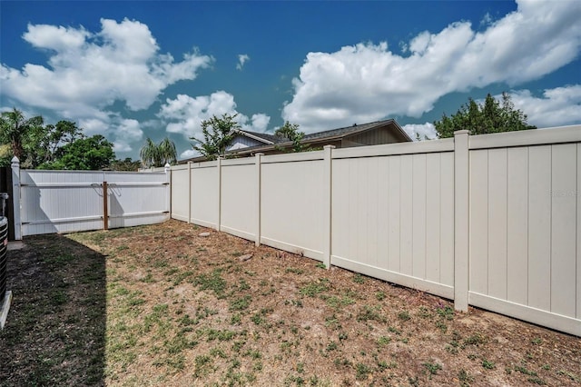 613 Valley Hill Dr, Brandon, FL 33510 - view of fenced backyard