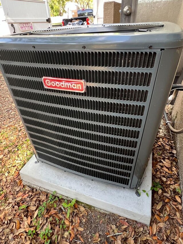 3907 Applegate Cir, Brandon, FL 33511 - exterior view of a central AC unit